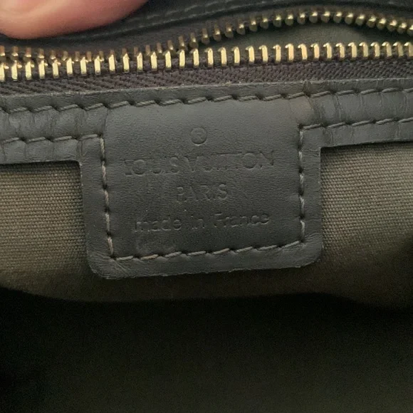 Louis Vuitton bag and wallet (sold as a set) - Picture 9 of 16